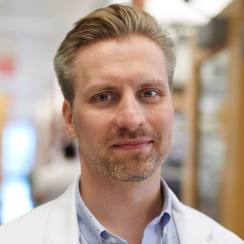 Prevention, Early Detection and<br />
Pre-invasive Disease